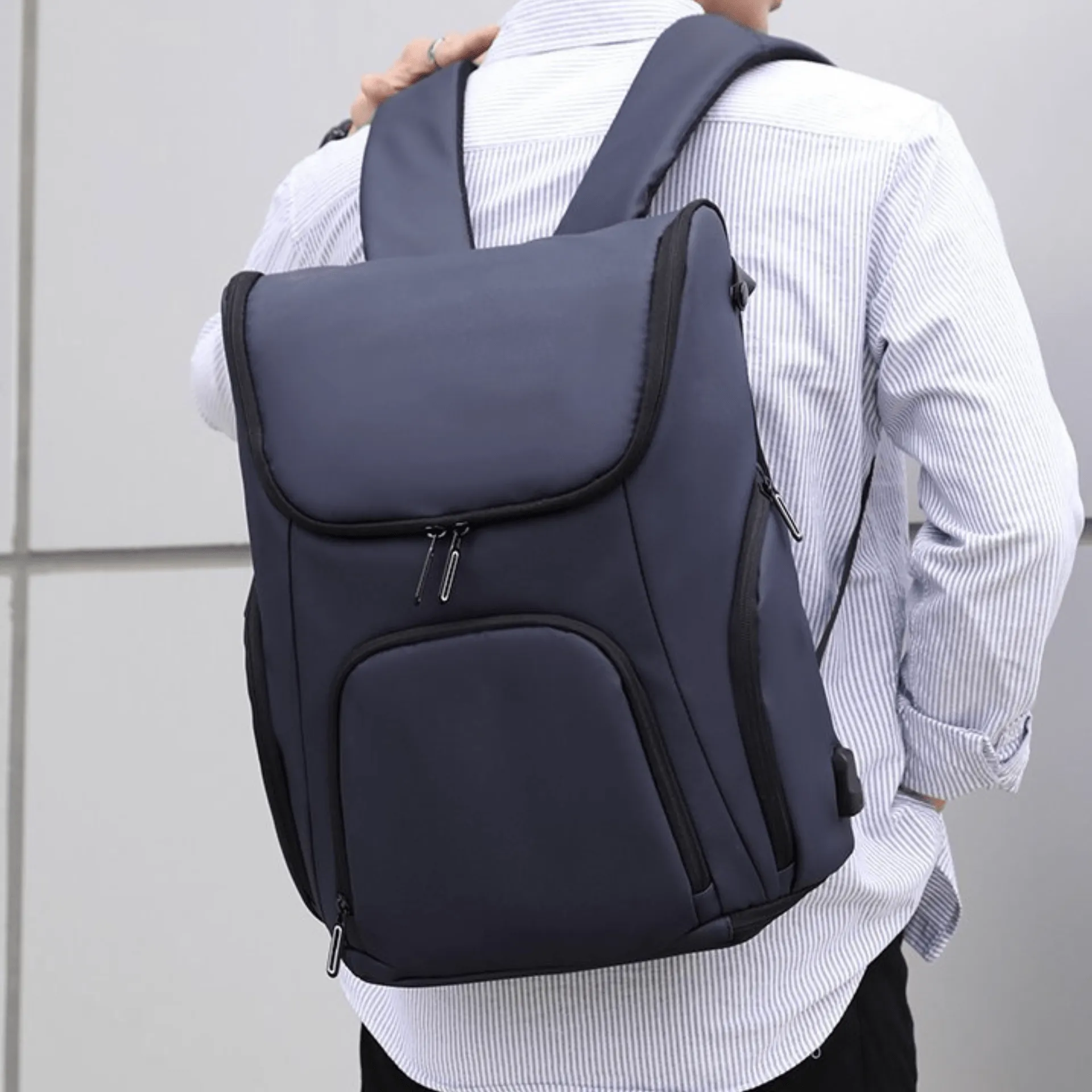 Acapulco - Lightweight and Practical Backpack