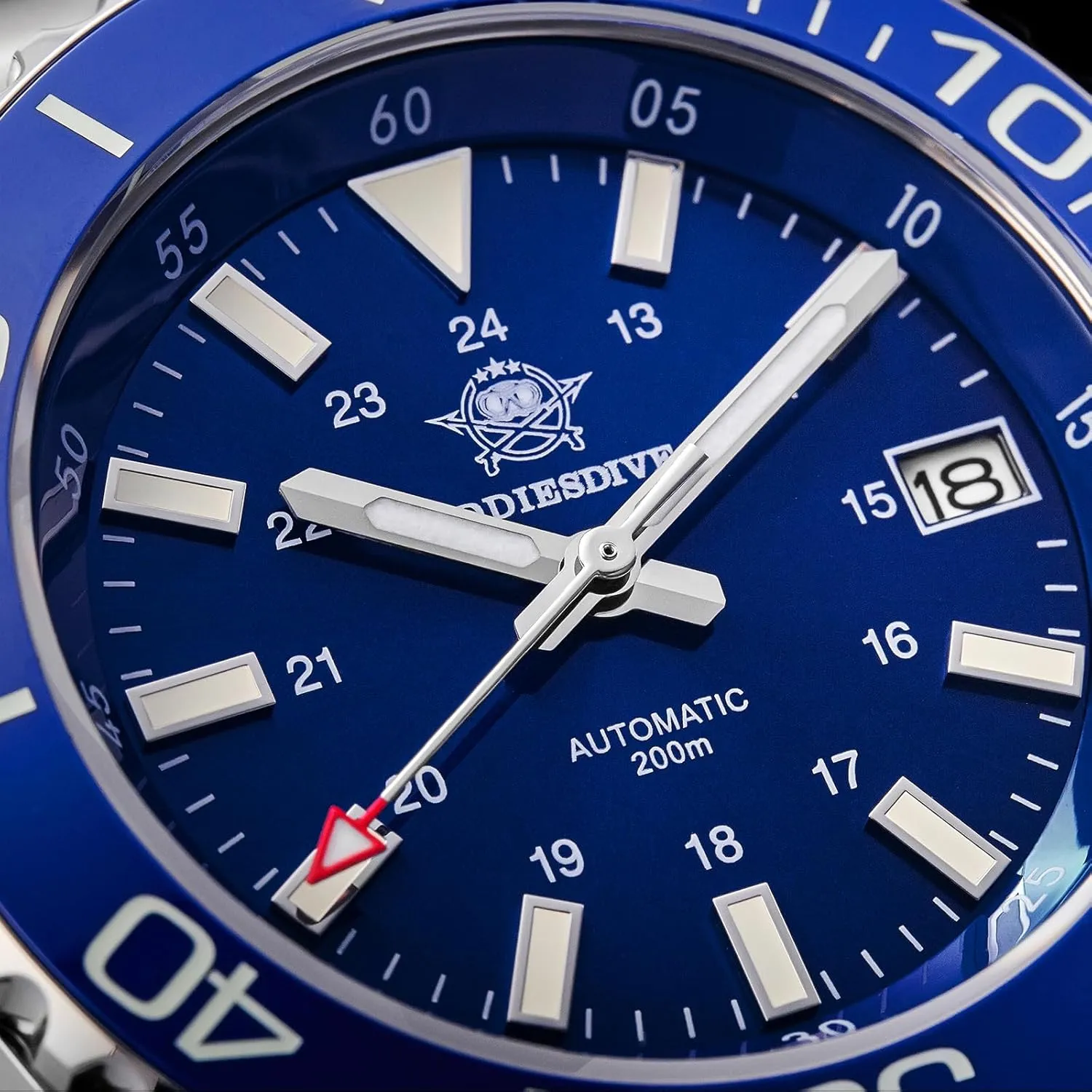 ADDIESDIVE Men's Automatic Dive Watch NH35 Sunray Brushed Dial 200M Waterproof Synthetic Sapphire Super Luminous Stainless Steel Diving Watch for Outdoor