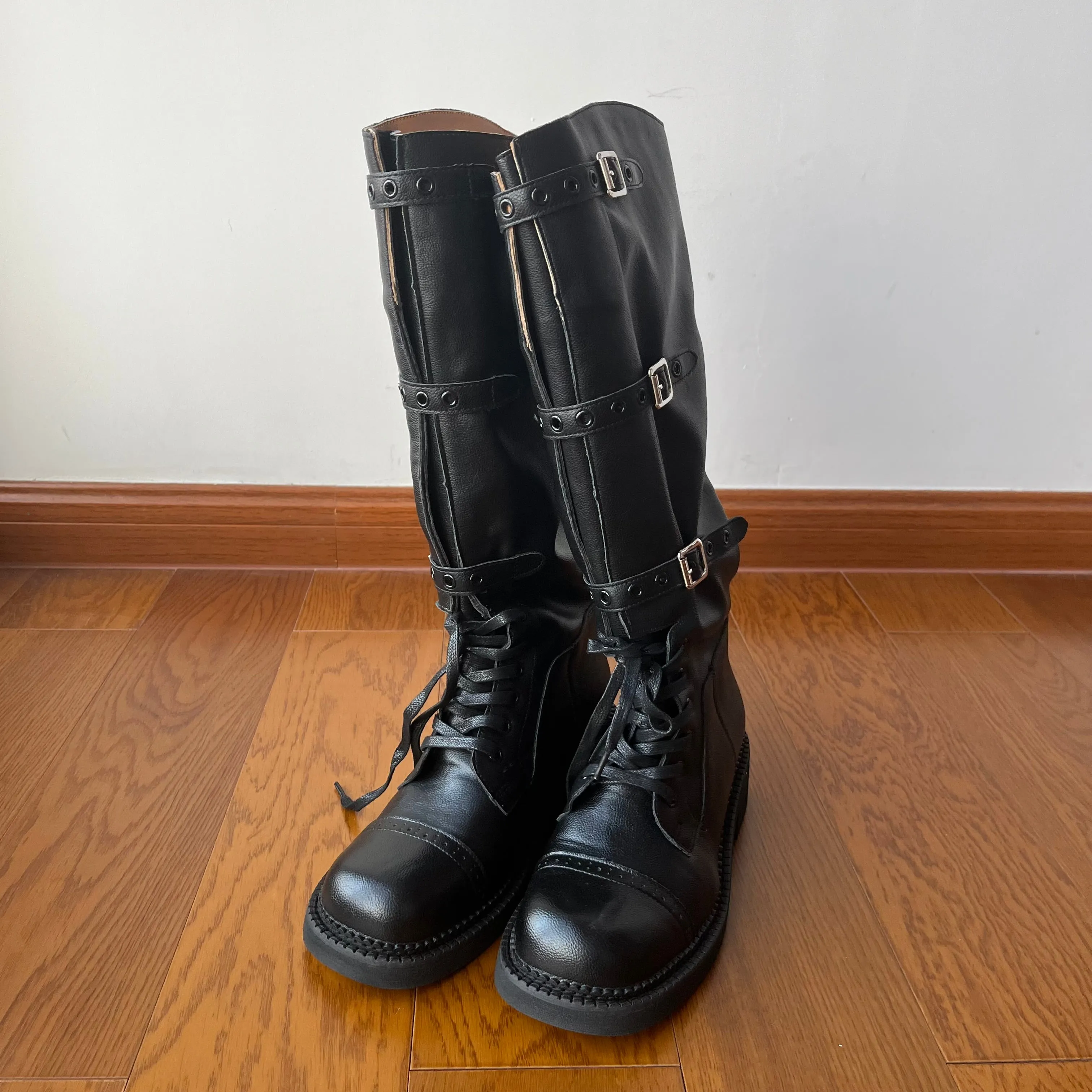 Black Adjustable Buckle Boots