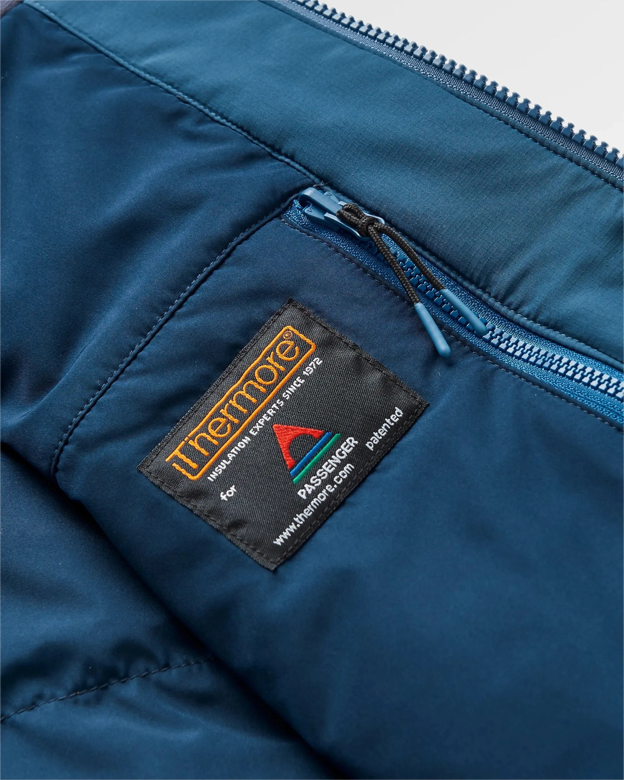 Daybreak Lightweight Recycled Thermore Insulated Tank Top - Rich Navy/Dark Denim/Arctic