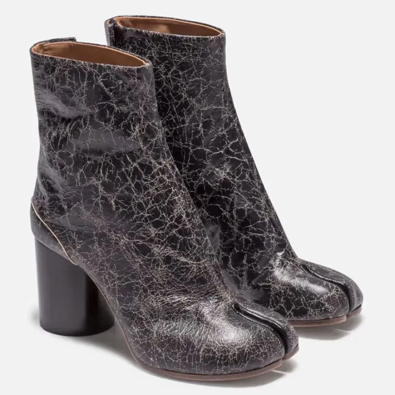 Fashionable Tabi Boots | Heel & Adjustable Buckle Strap