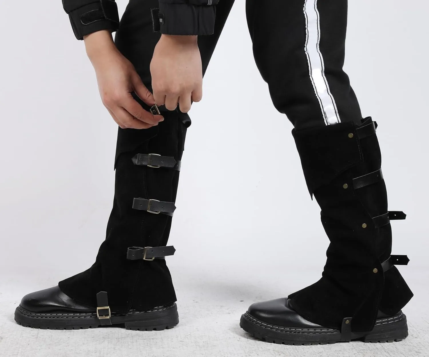 Pirate Boots Covers Faux Leather Medieval Steampunk Renaissance Boots Covers with Studs for Halloween Costume