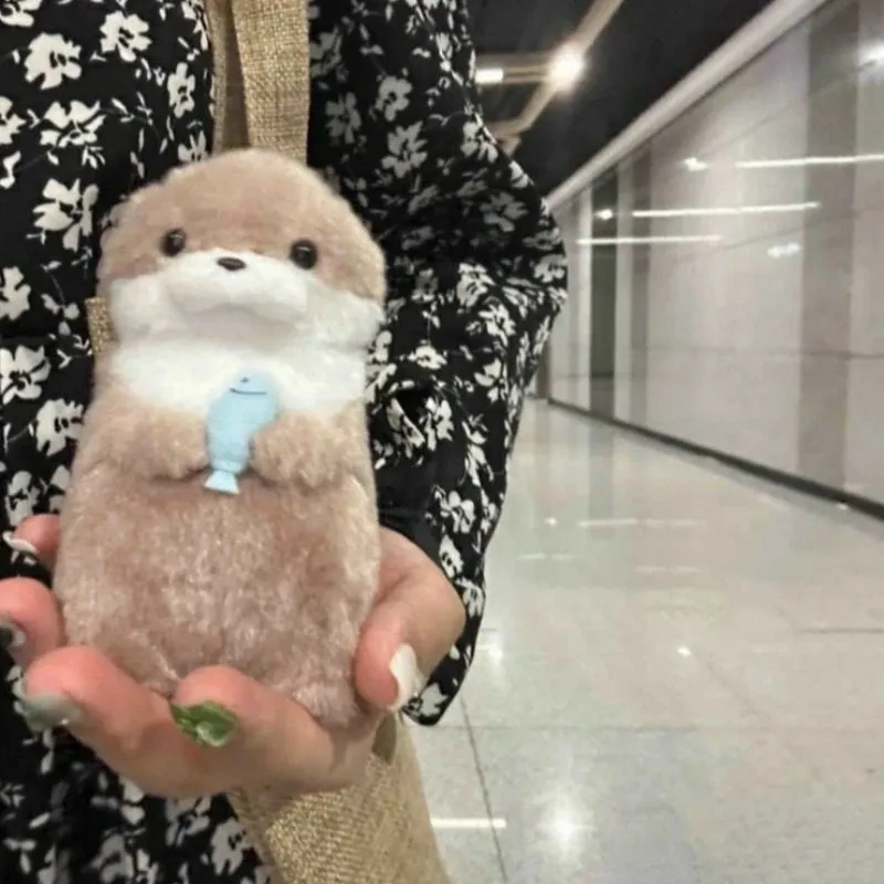 Plush Cute Otter Holding Fish Keyrings Lightweight Hanging Pendant Props For School Bag Key Wallet Doll Toy Gifts 11cm