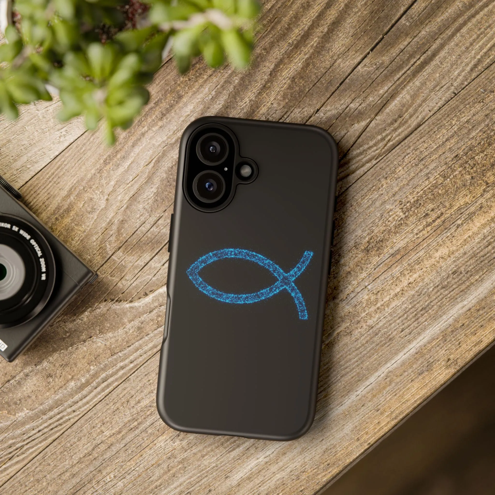Stylish Tough iPhone Case with Sparkling Fish Design - Durable Phone Protection