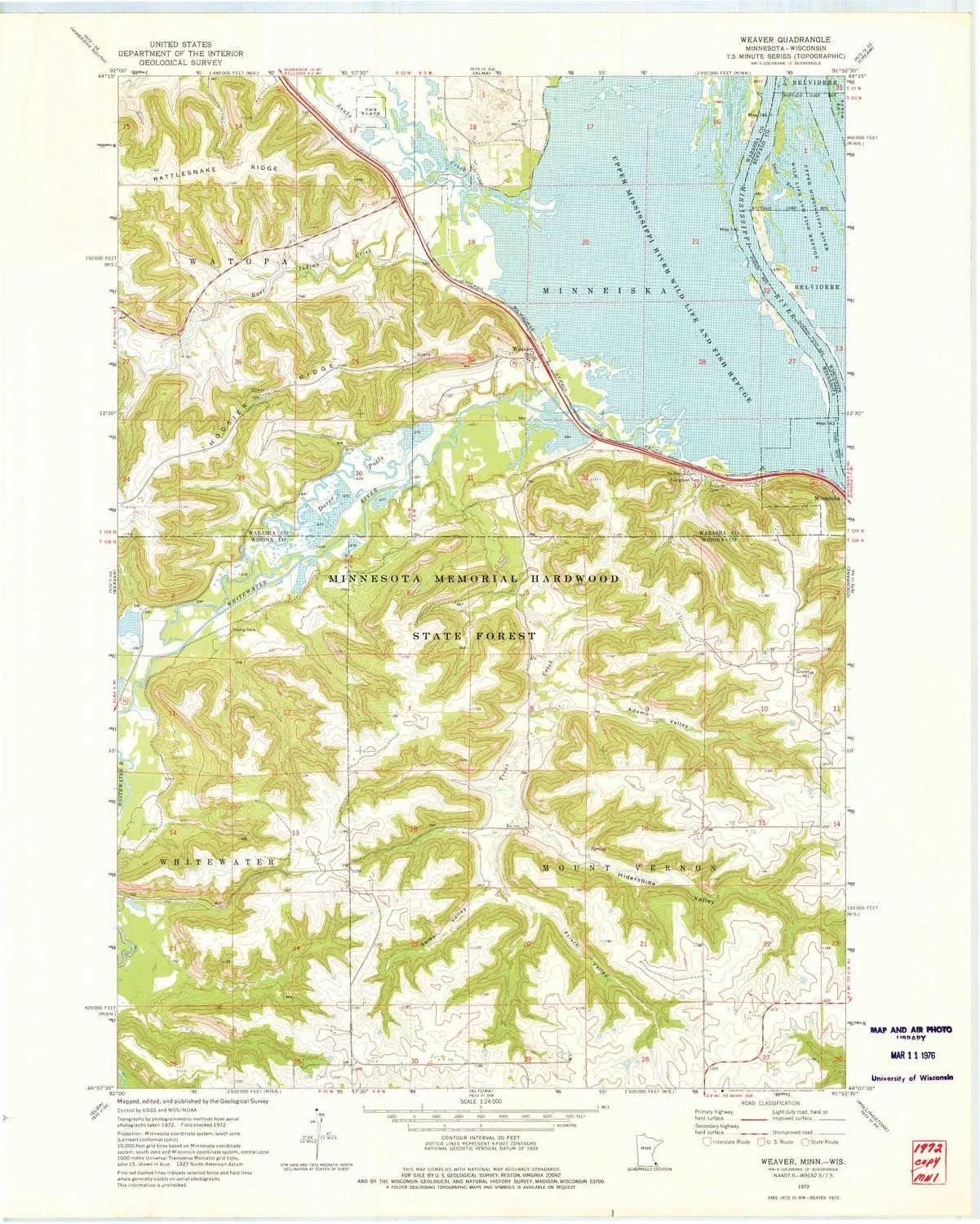 Weaver MN topo map, 1:24000 Scale, 7.5 X 7.5 Minute, Historical, 1972, Updated 1976, 27.23 x 21.53 in