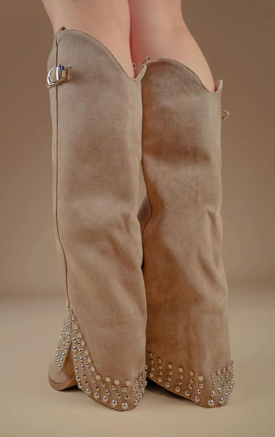 Women's Studded Knee High Boots Western Style Suede Leather Boots Pointed Toe Low Block Heel Fashion Cowboy Riding Boots for Party, Night Out, and Daily Wear
